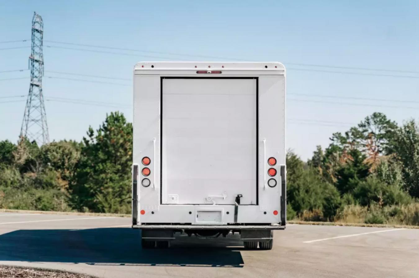 fedex ground Ford F59 step van rear with roll up door