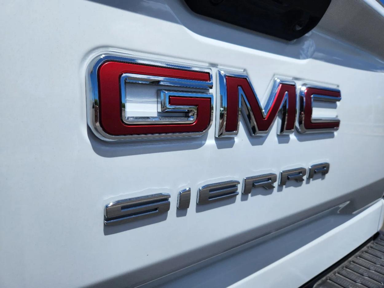 2024 GMC Sierra 1500 Pro | Photo 11 of 23