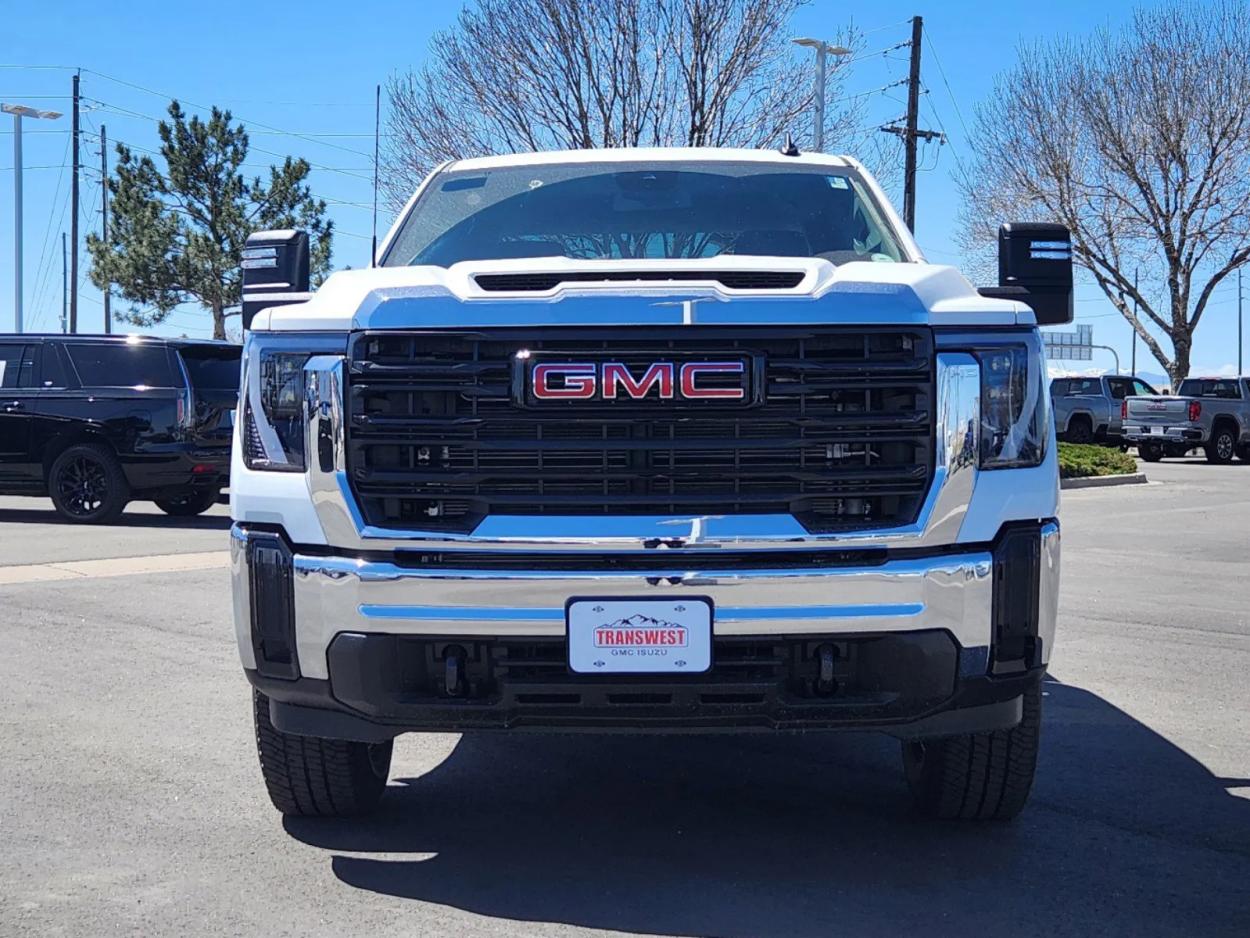 2024 GMC Sierra 3500HD Pro | Photo 4 of 25