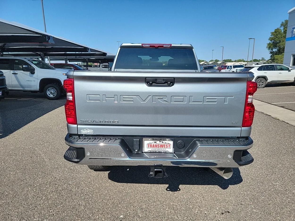 2024 Chevrolet Silverado 2500HD LT | Photo 5 of 19