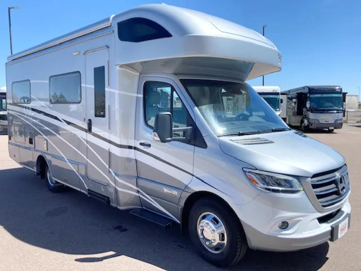 2023 Winnebago Navion 24J 