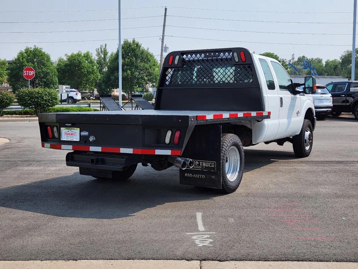 2015 Ford Super Duty F-350 DRW | Photo 2 of 29