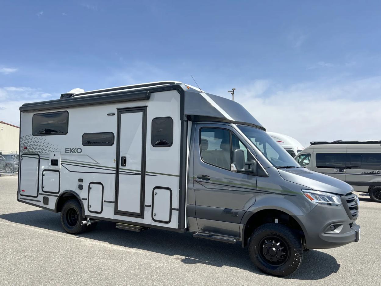 2025 Winnebago EKKO 23B 