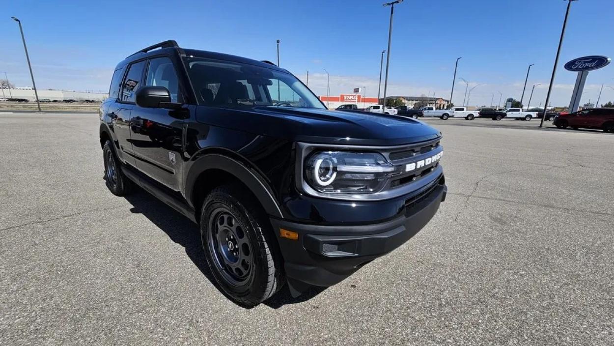 2024 Ford Bronco Sport | Photo 3 of 28