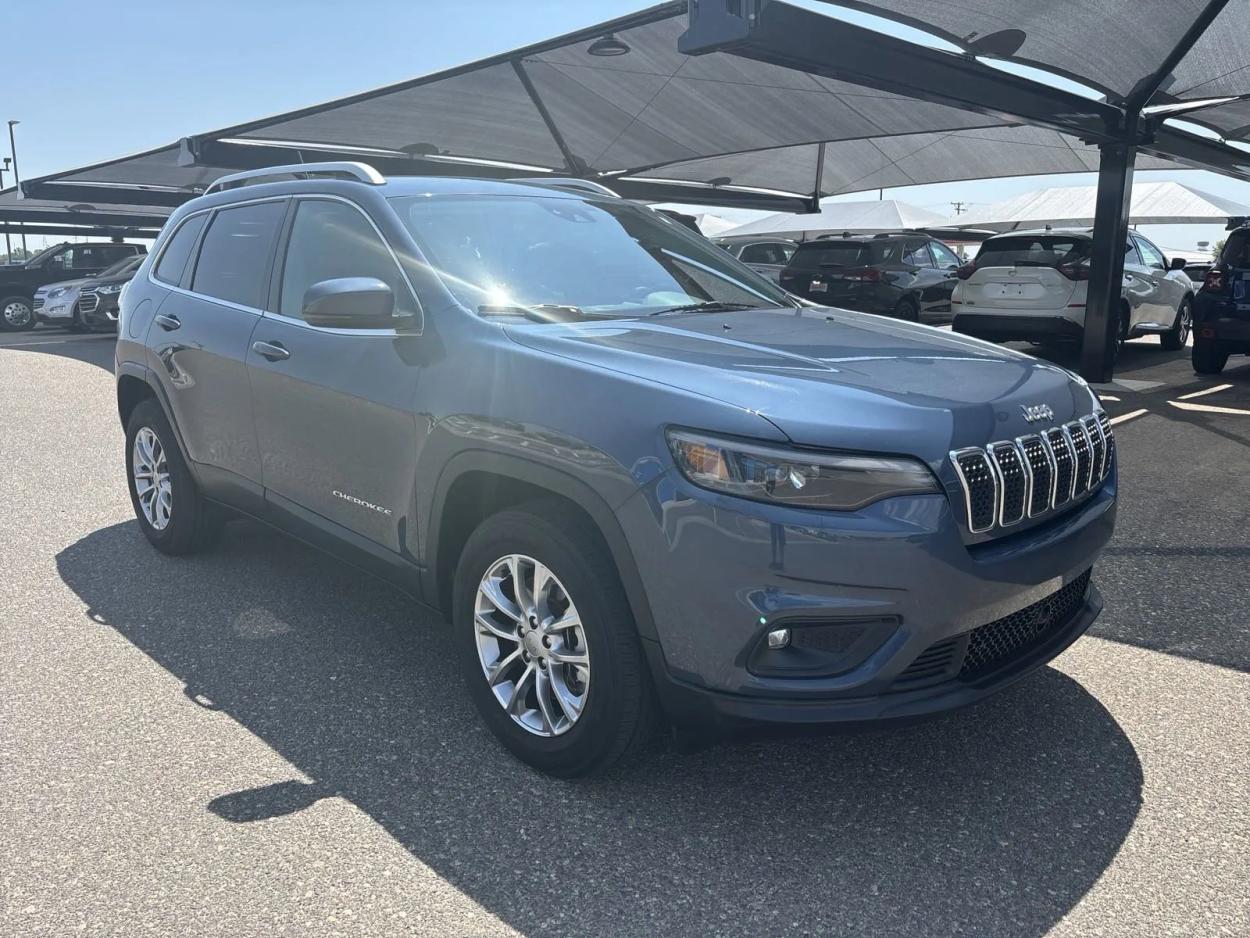 2021 Jeep Cherokee Latitude Lux | Photo 6 of 20