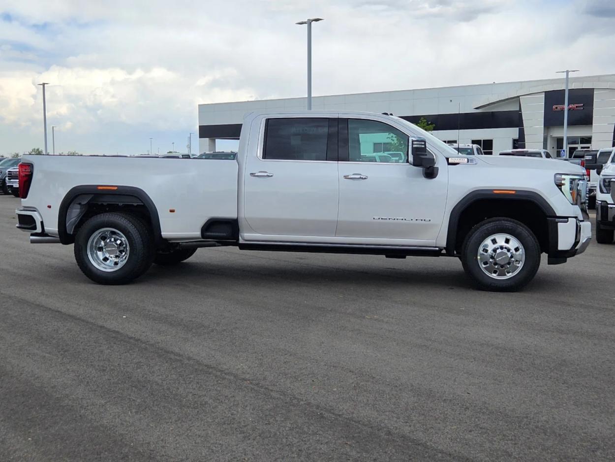 2024 GMC Sierra 3500HD Denali 