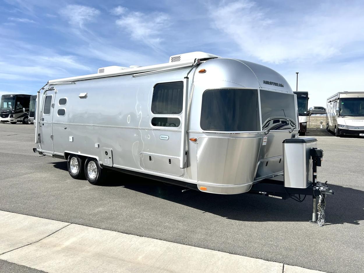 2023 Airstream Globetrotter M-27FB | Photo 1 of 23