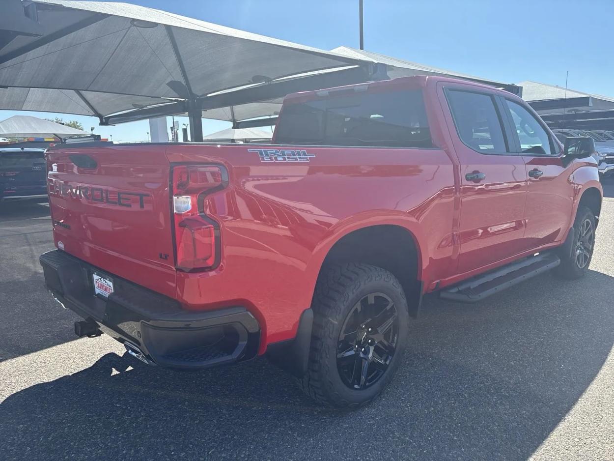 2024 Chevrolet Silverado 1500 LT Trail Boss | Photo 4 of 25