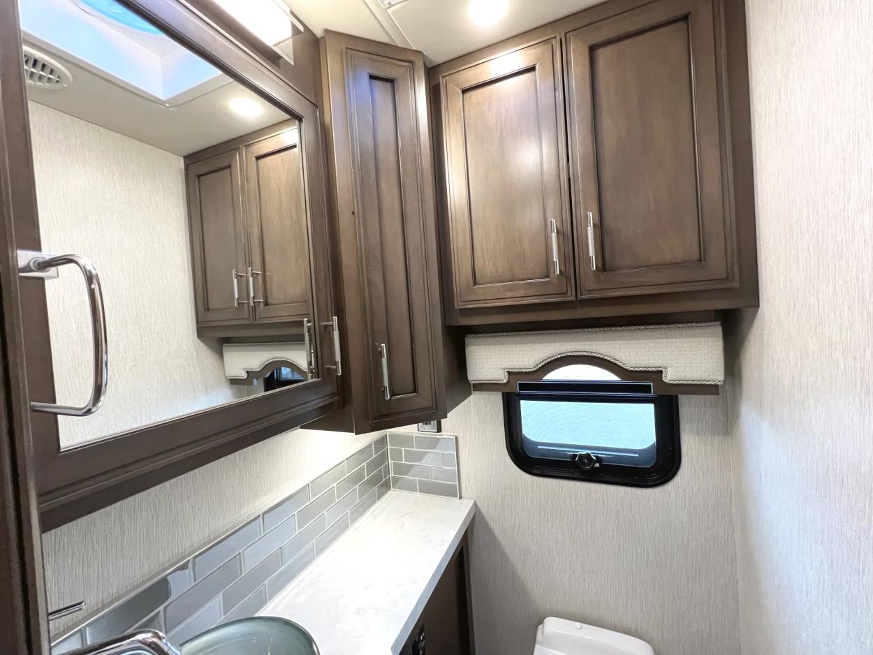 2023 Newmar Ventana 4369 | Photo 14 of 22