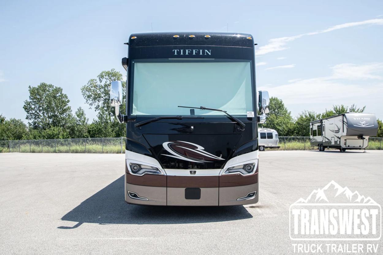 2023 Tiffin Allegro Bus 40IP | Photo 4 of 27