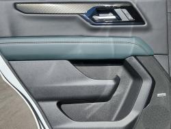 2025 GMC Yukon AT4 | Thumbnail Photo 8 of 27