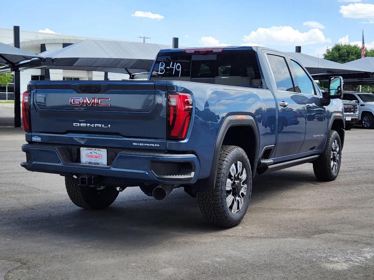 2024 GMC Sierra 2500HD Denali | Photo 2 of 28