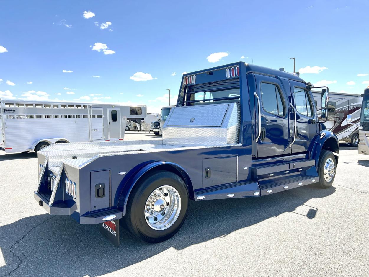 2024 Freightliner M2 106 Summit Hauler | Photo 17 of 25