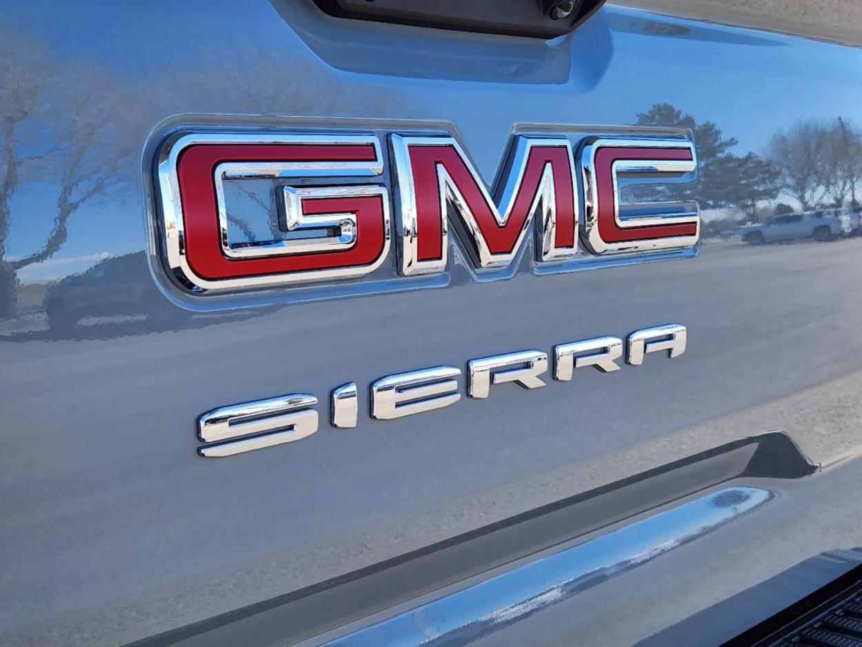 2024 GMC Sierra 1500 Pro | Photo 11 of 27