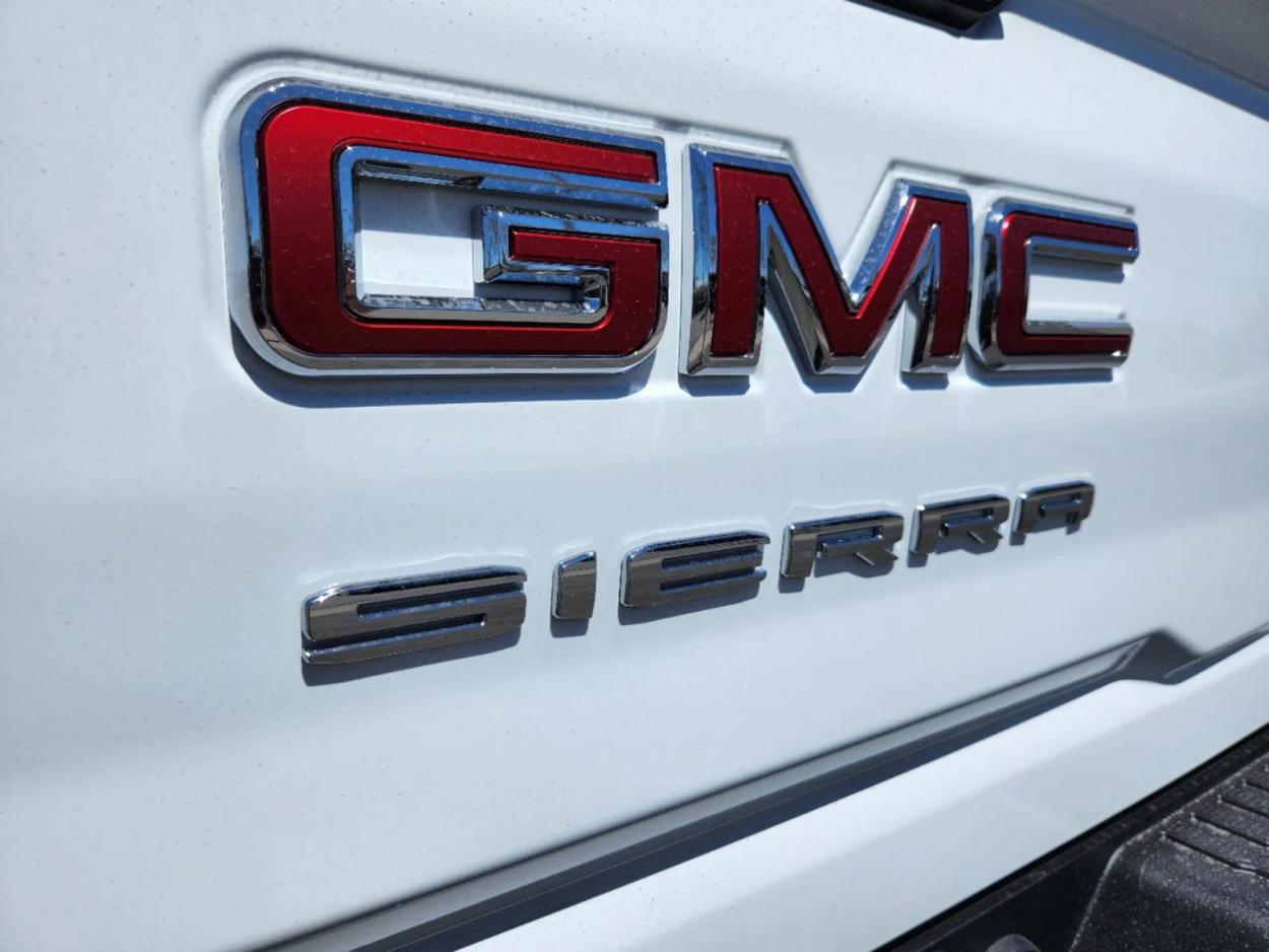 2024 GMC Sierra 3500HD Pro | Photo 10 of 25