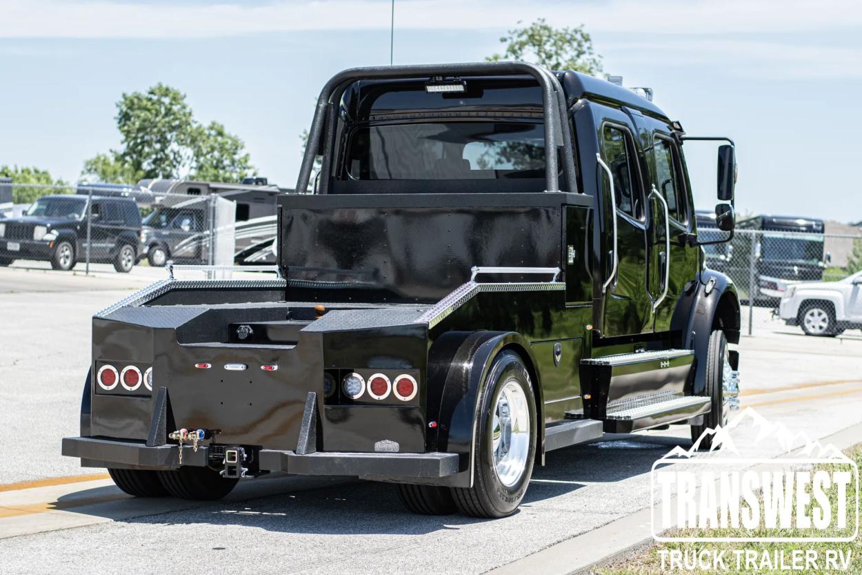 2023 Freightliner M2 106 Bolt | Photo 8 of 26