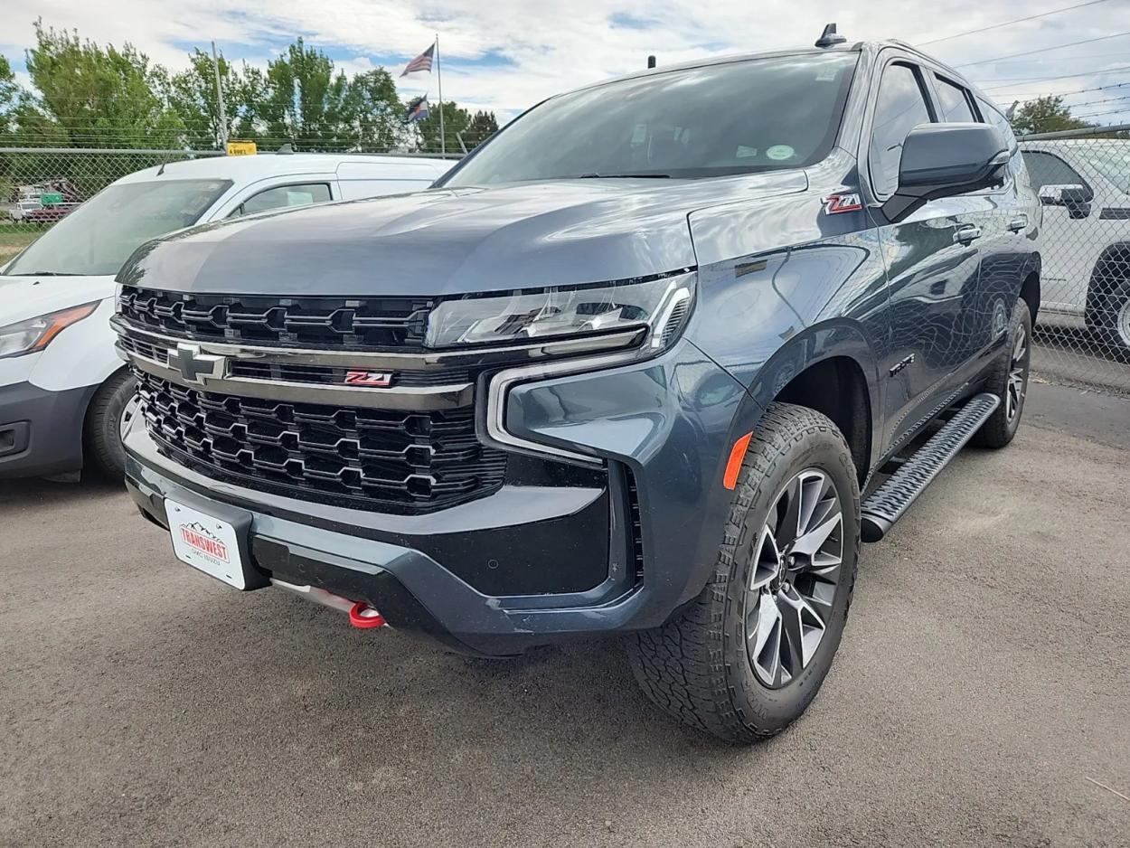 2021 Chevrolet Tahoe Z71 | Photo 2 of 3