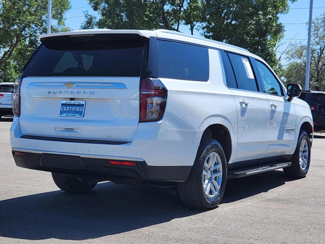 2023 Chevrolet Suburban LT | Photo 2 of 29