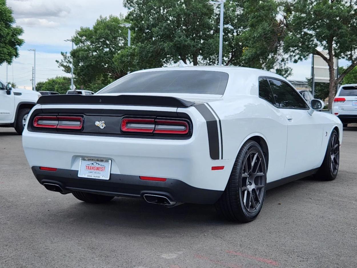 2016 Dodge Challenger R/T Scat Pack | Photo 2 of 30