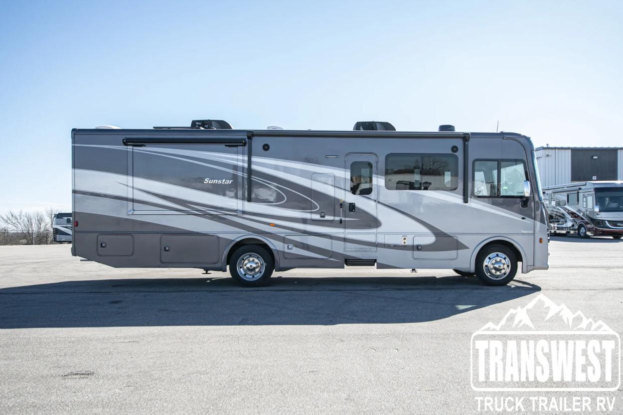 2024 Winnebago Sunstar 33K | Photo 3 of 23