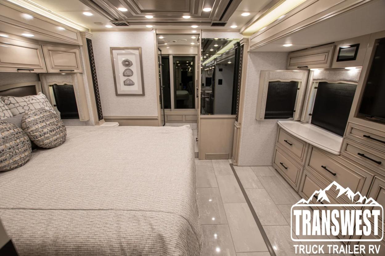 2024 Newmar London Aire 4551 | Photo 23 of 46