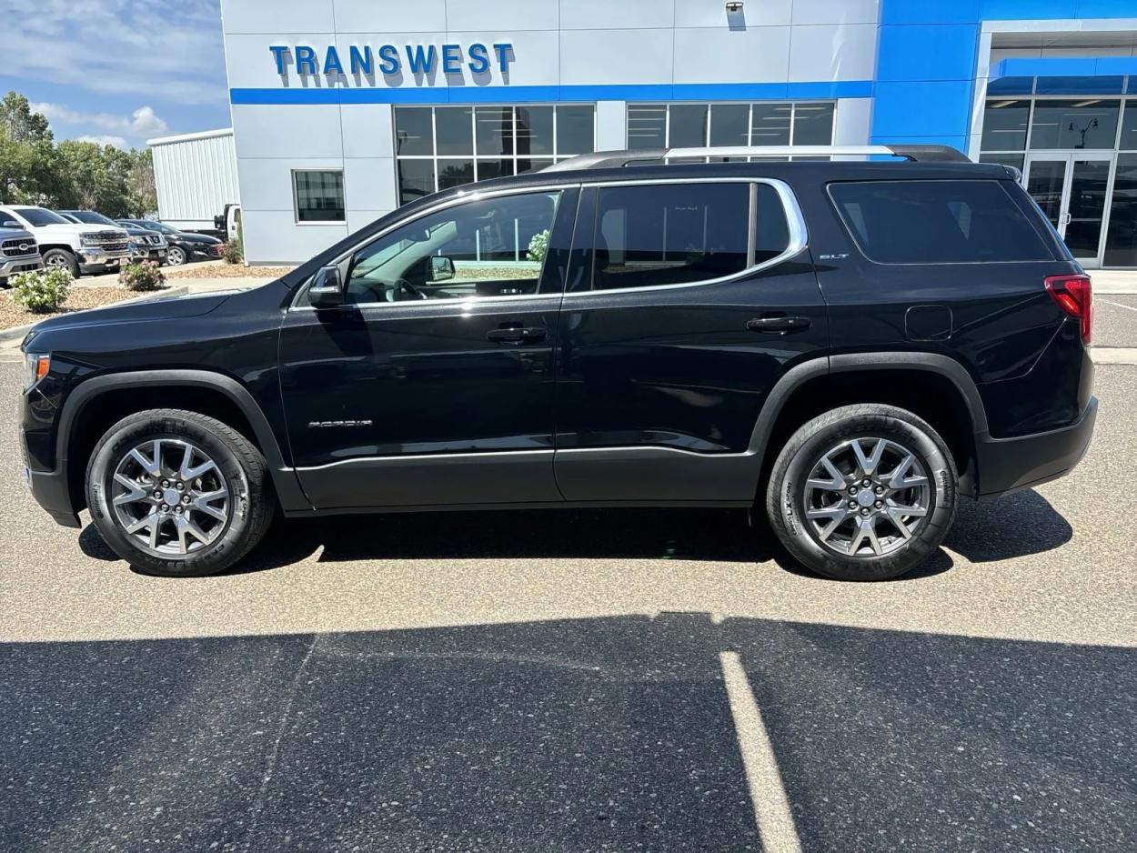 2023 GMC Acadia SLT 