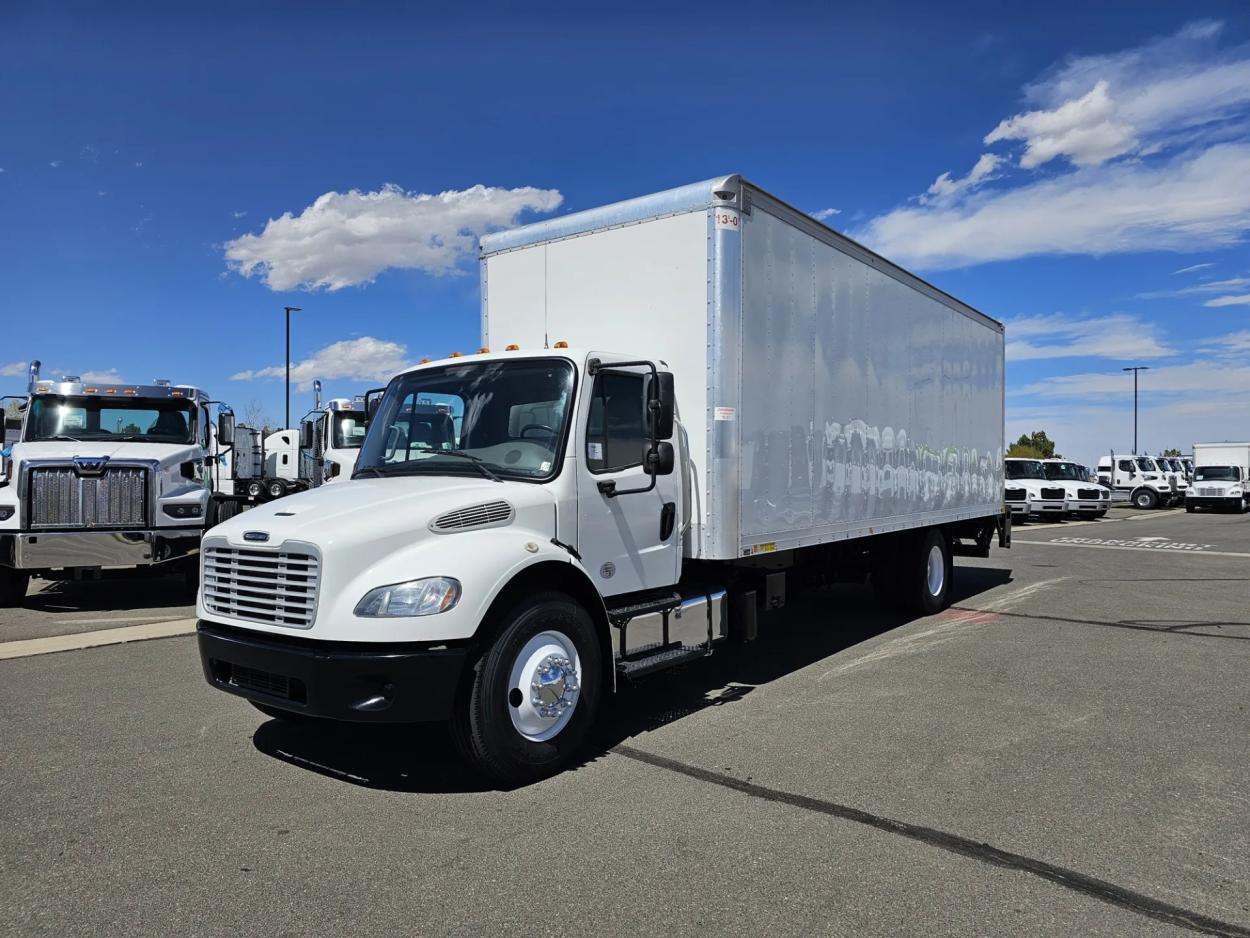 2018 Freightliner M2 106 