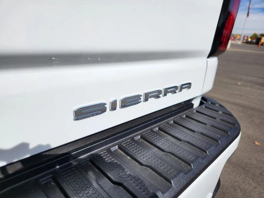 2025 GMC Sierra 2500HD Denali Ultimate | Photo 14 of 31