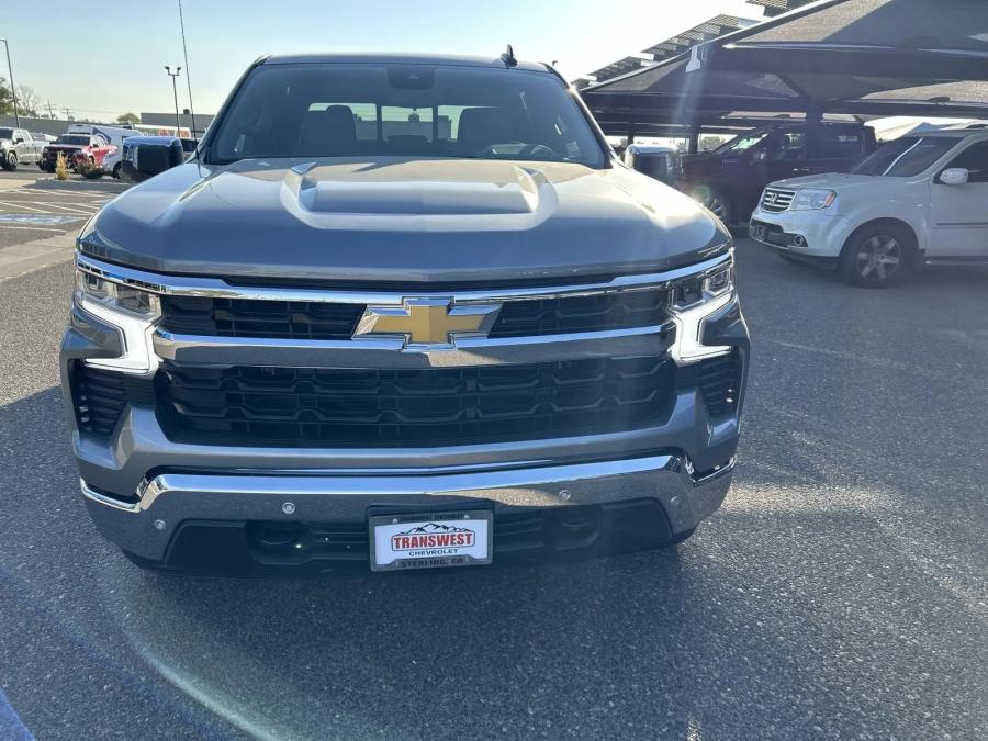 2025 Chevrolet Silverado 1500 LT | Photo 7 of 23