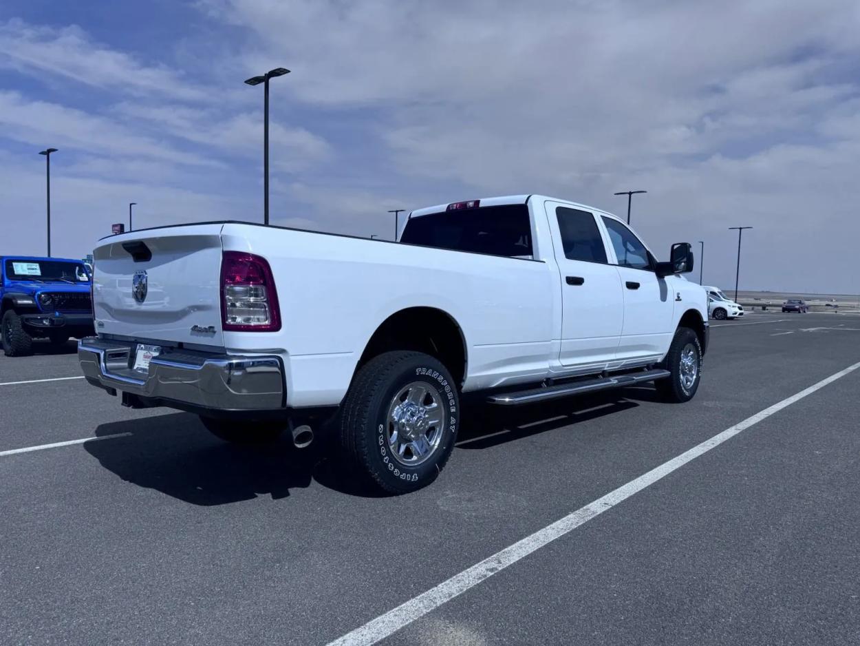 2024 RAM 2500 Tradesman | Photo 5 of 16