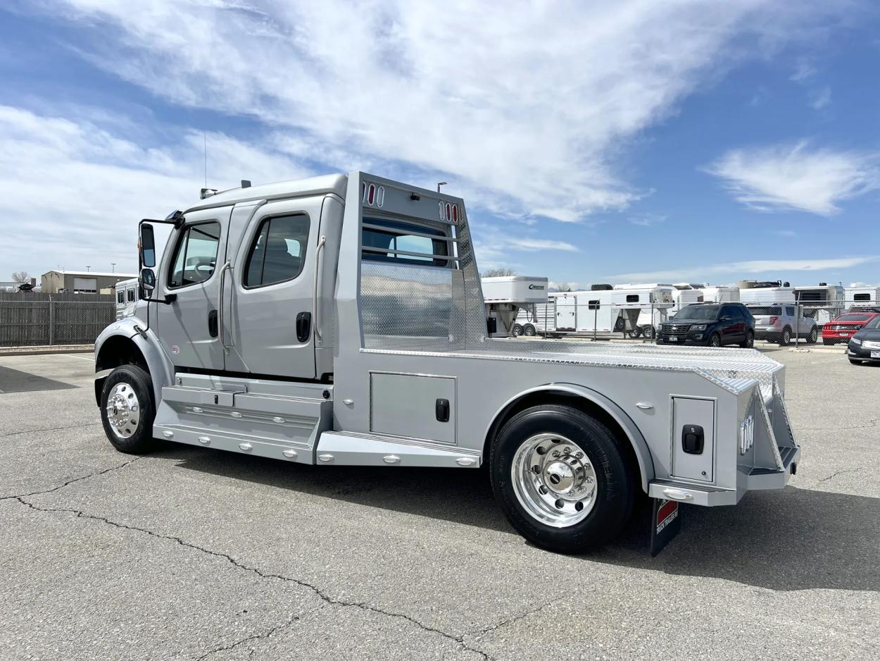 2024 Freightliner M2 106 Summit Hauler | Photo 17 of 27