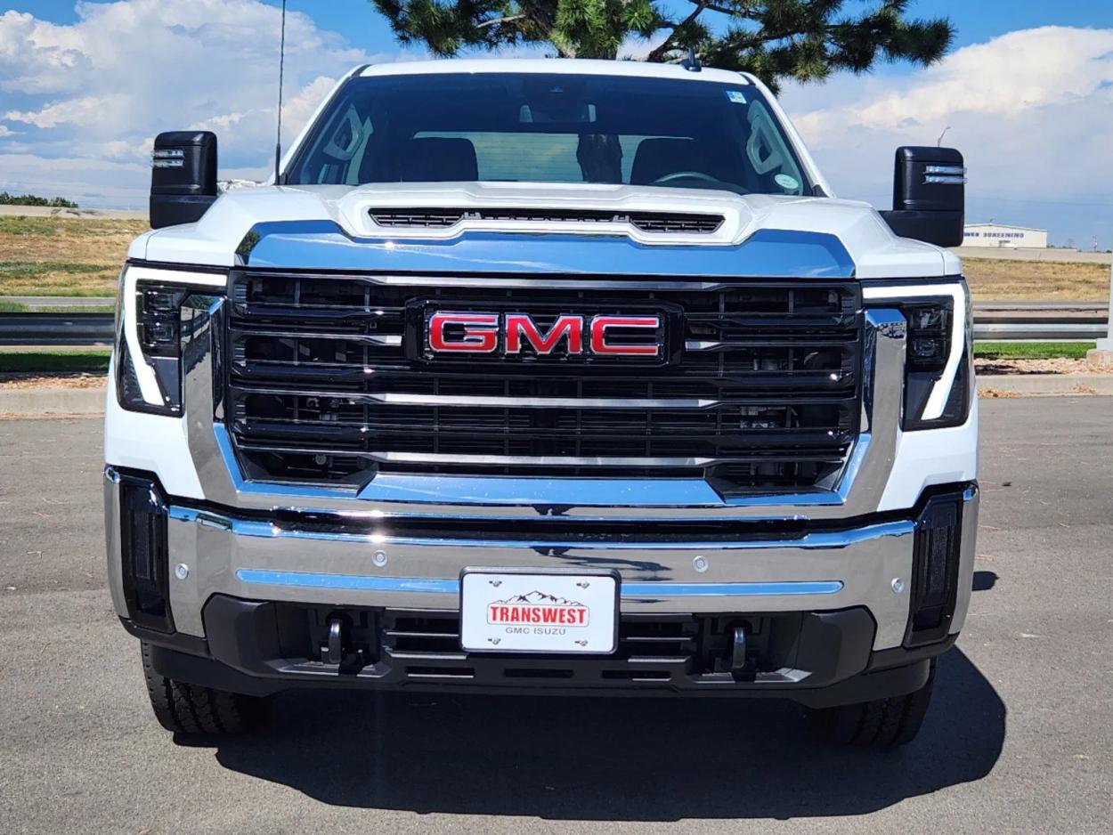 2025 GMC Sierra 2500HD Pro | Photo 4 of 28