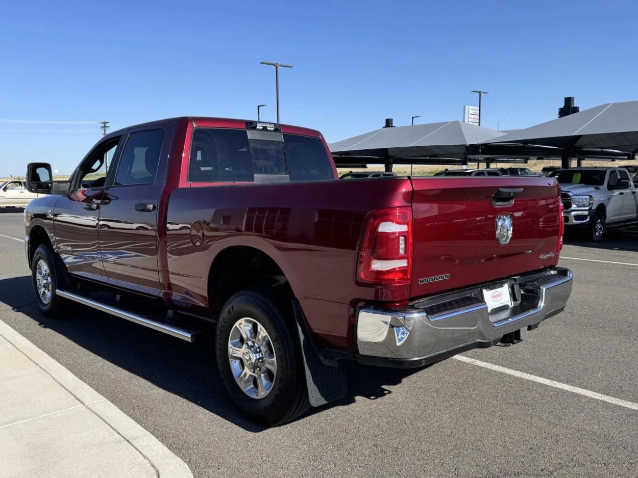 2024 RAM 2500 Big Horn | Photo 5 of 16