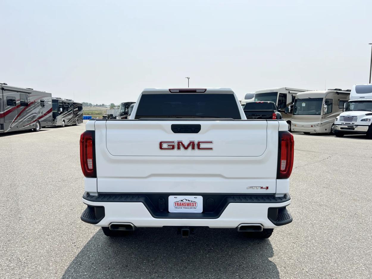 2021 GMC Sierra 1500 AT4 | Photo 12 of 24