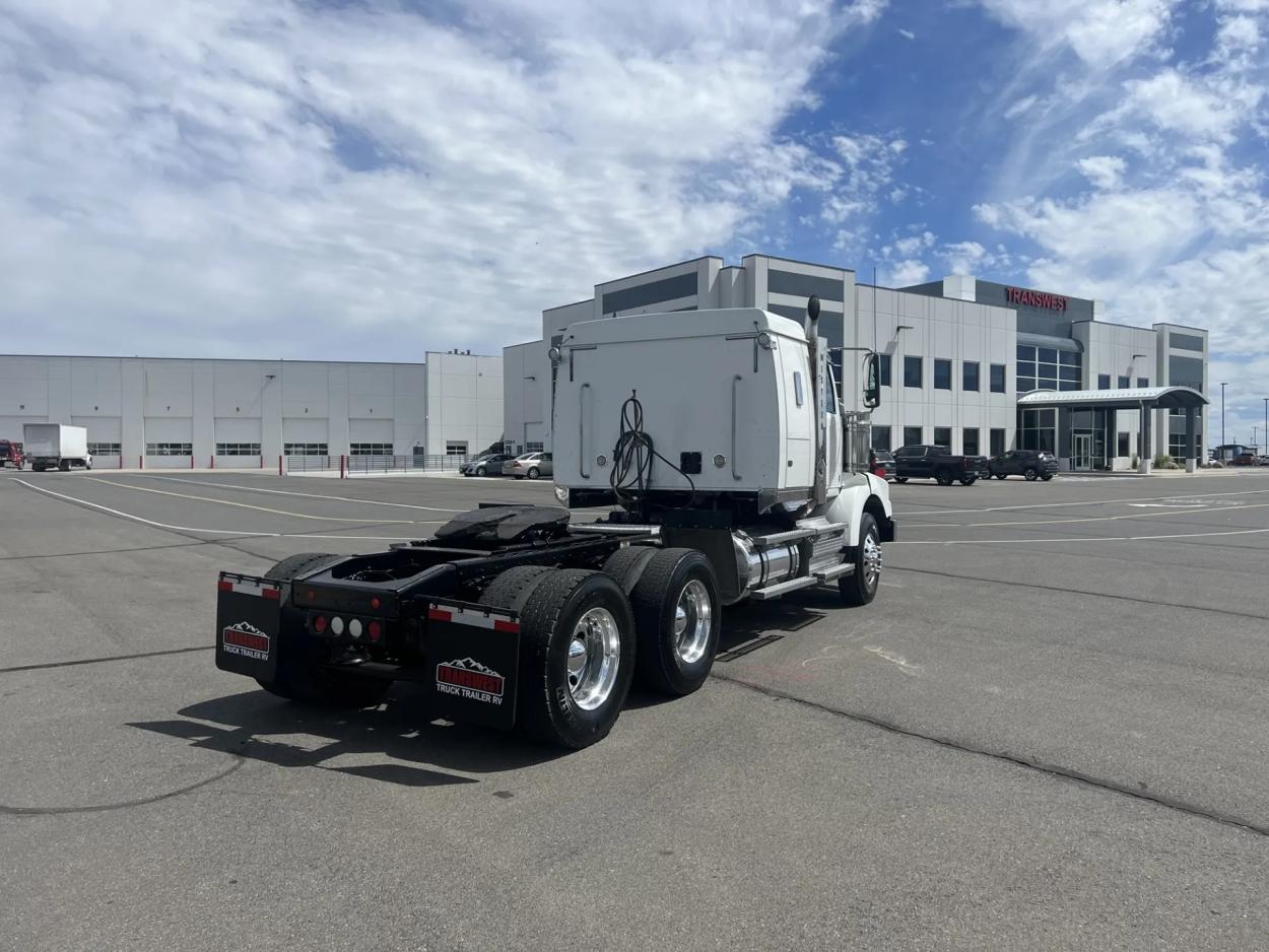 2020 Western Star 4900SA | Photo 5 of 18