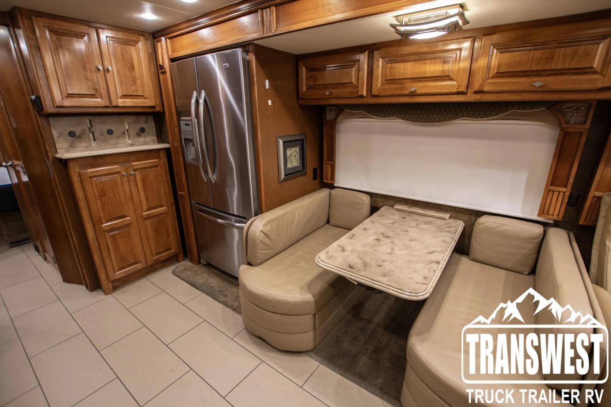 2014 Tiffin Phaeton 40 QTH | Photo 14 of 21