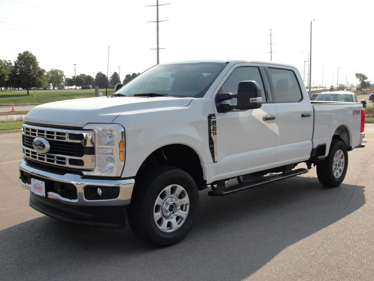 2024 Ford F-250 | Photo 1 of 21