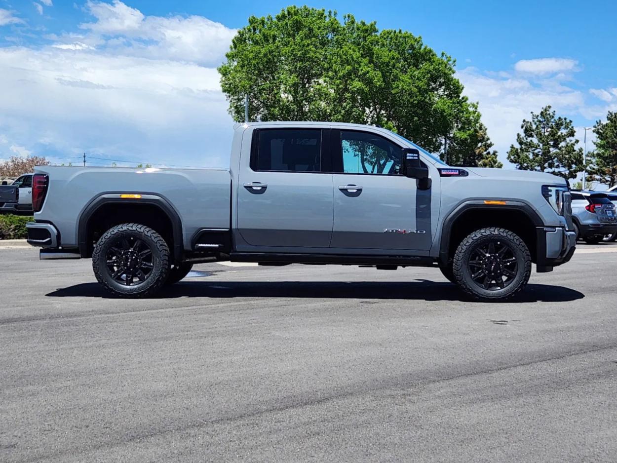 2024 GMC Sierra 2500HD AT4 | Photo 1 of 28