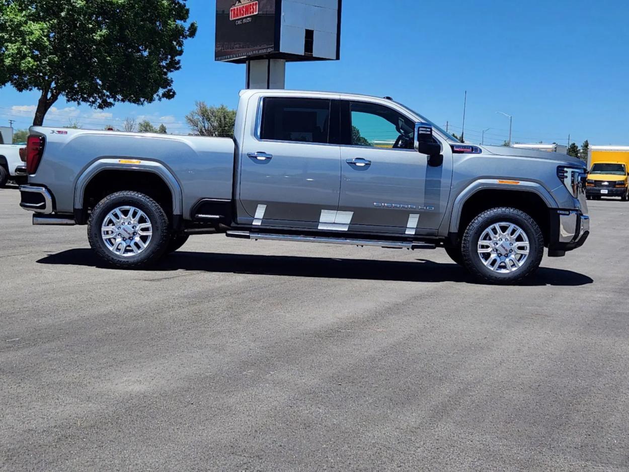 2024 GMC Sierra 2500HD SLT | Photo 1 of 27