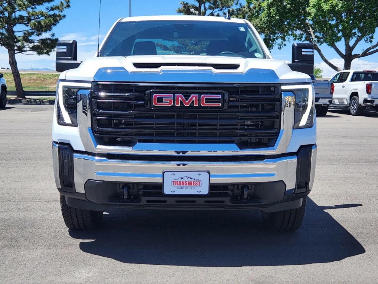 2024 GMC Sierra 3500HD Pro | Photo 4 of 26