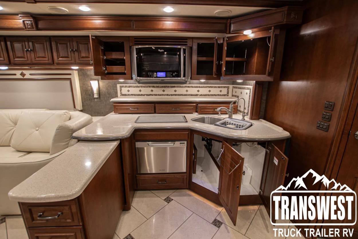 2015 Winnebago Tour 42 QD | Photo 13 of 24