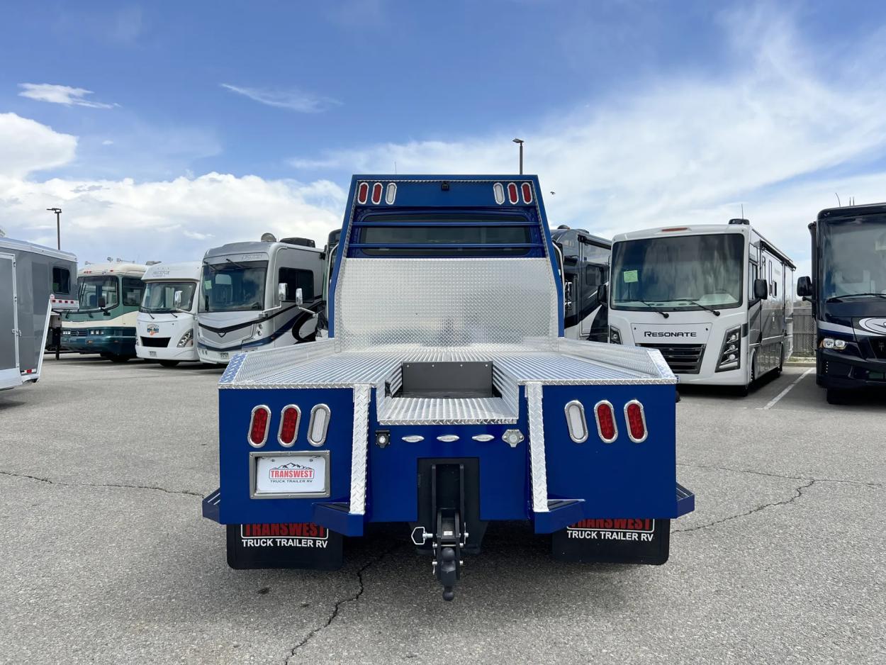 2024 Freightliner M2 106 Summit Hauler | Photo 16 of 25