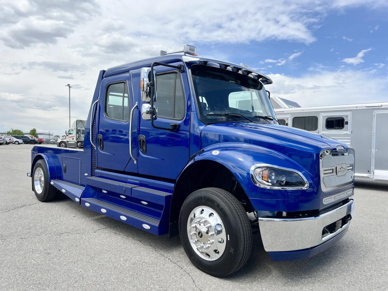 2024 Freightliner M2 106 Summit Hauler | Photo 24 of 25