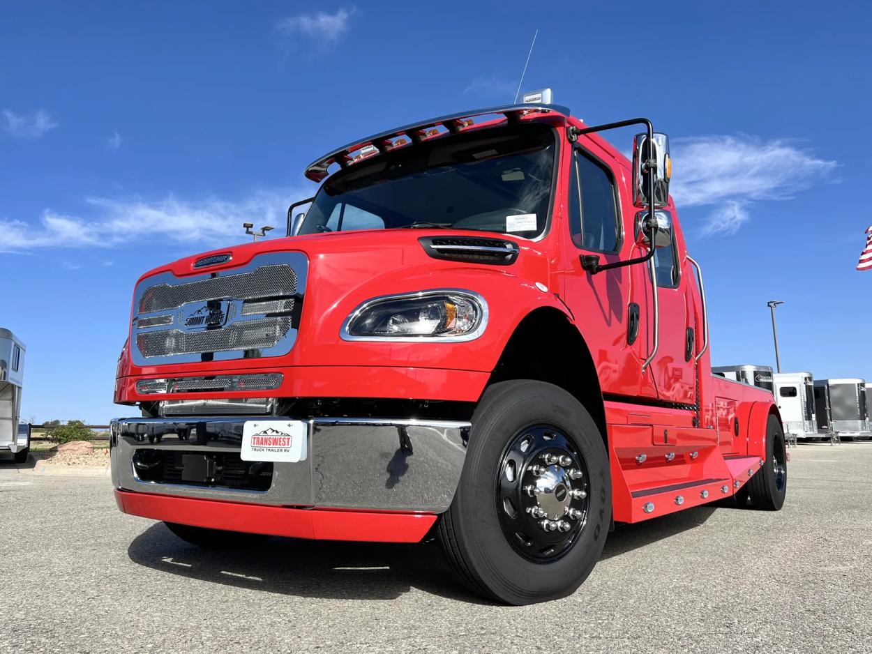 2024 Freightliner M2 106 Summit Hauler | Photo 26 of 25