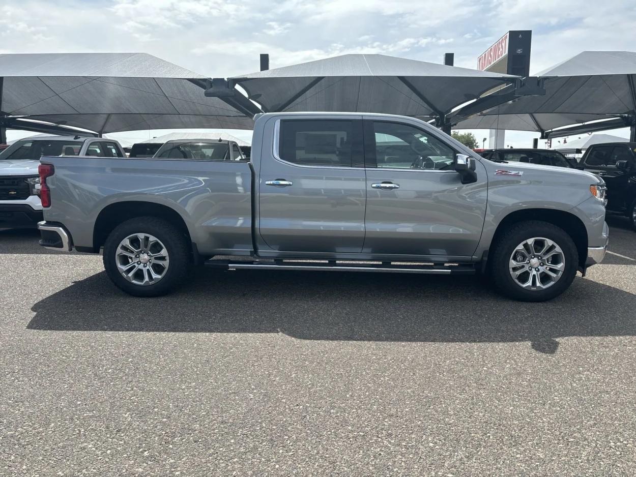 2024 Chevrolet Silverado 1500 LTZ | Photo 5 of 24