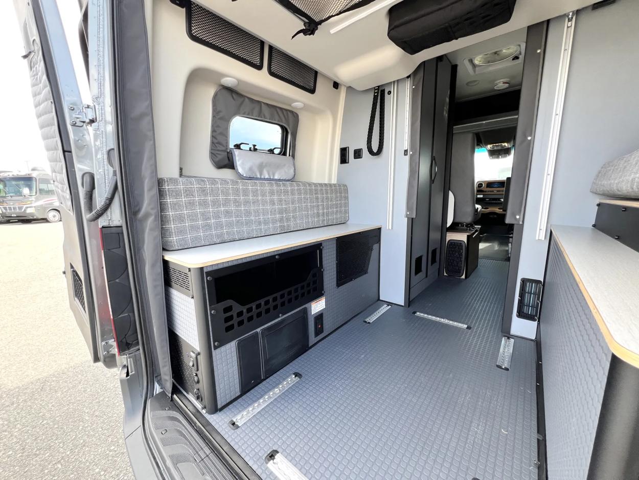 2025 Winnebago Revel 44E | Photo 15 of 19