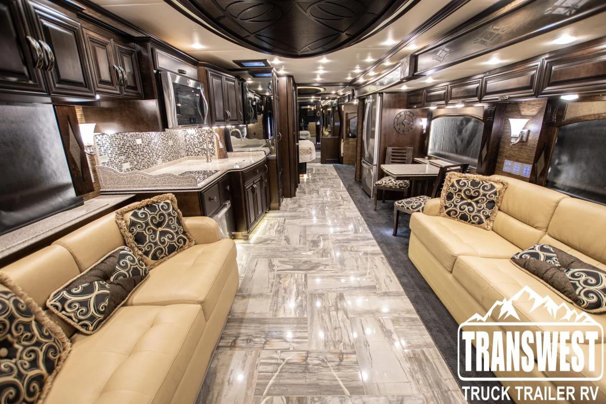 2015 Newmar London Aire 4503 | Photo 1 of 27