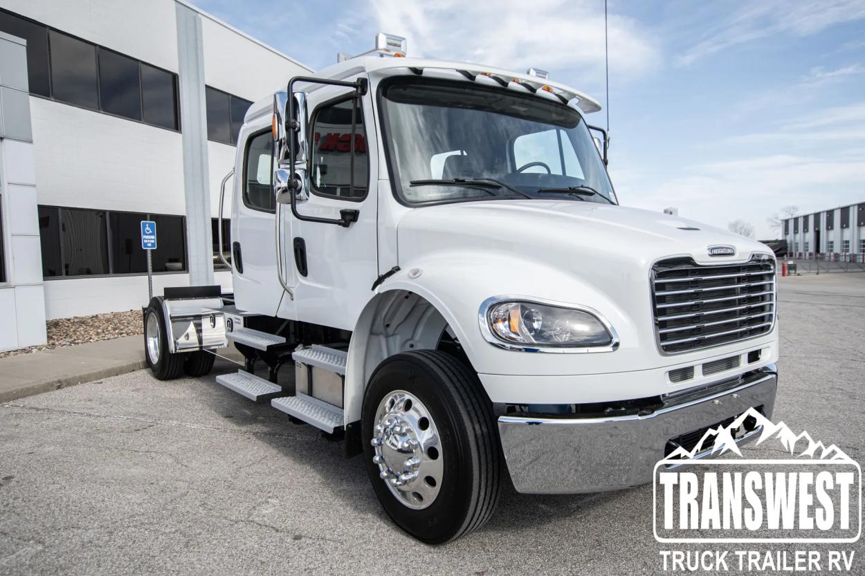 2023 Freightliner M2 106 Custom Build | Photo 8 of 17