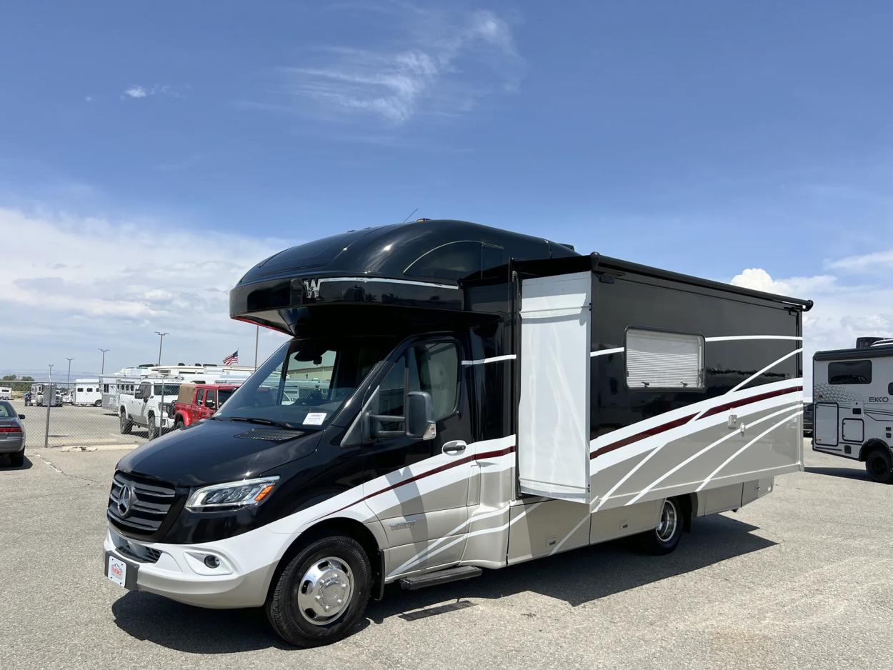 2022 Winnebago Navion 24D | Photo 24 of 24