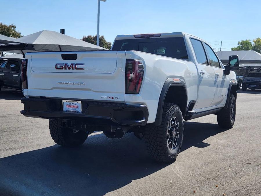 2025 GMC Sierra 2500HD AT4X | Photo 2 of 32